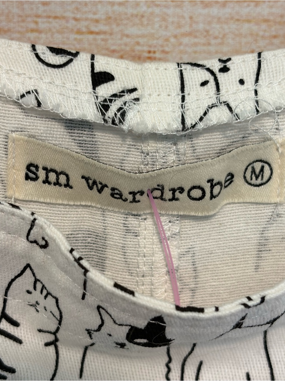 Multi cat jumpsuit size Md like new - Picture 3 of 3
